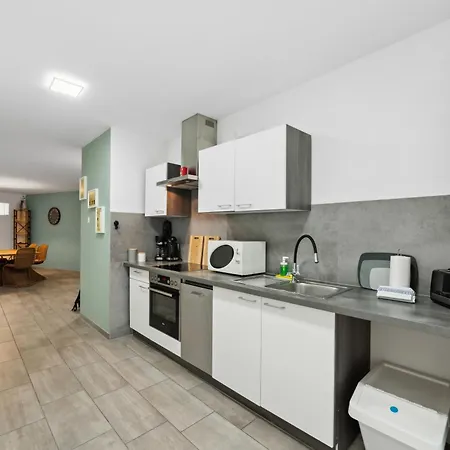 Sali Homes Spacious Apartment With Terrace In City Center Bayreuth Exterior photo