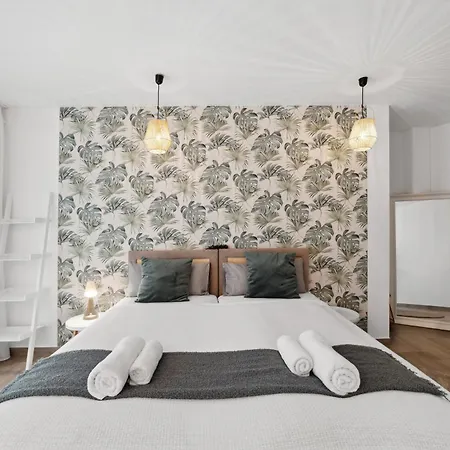 Sali Homes Spacious Apartment With Terrace In City Center Bayreuth Exterior photo