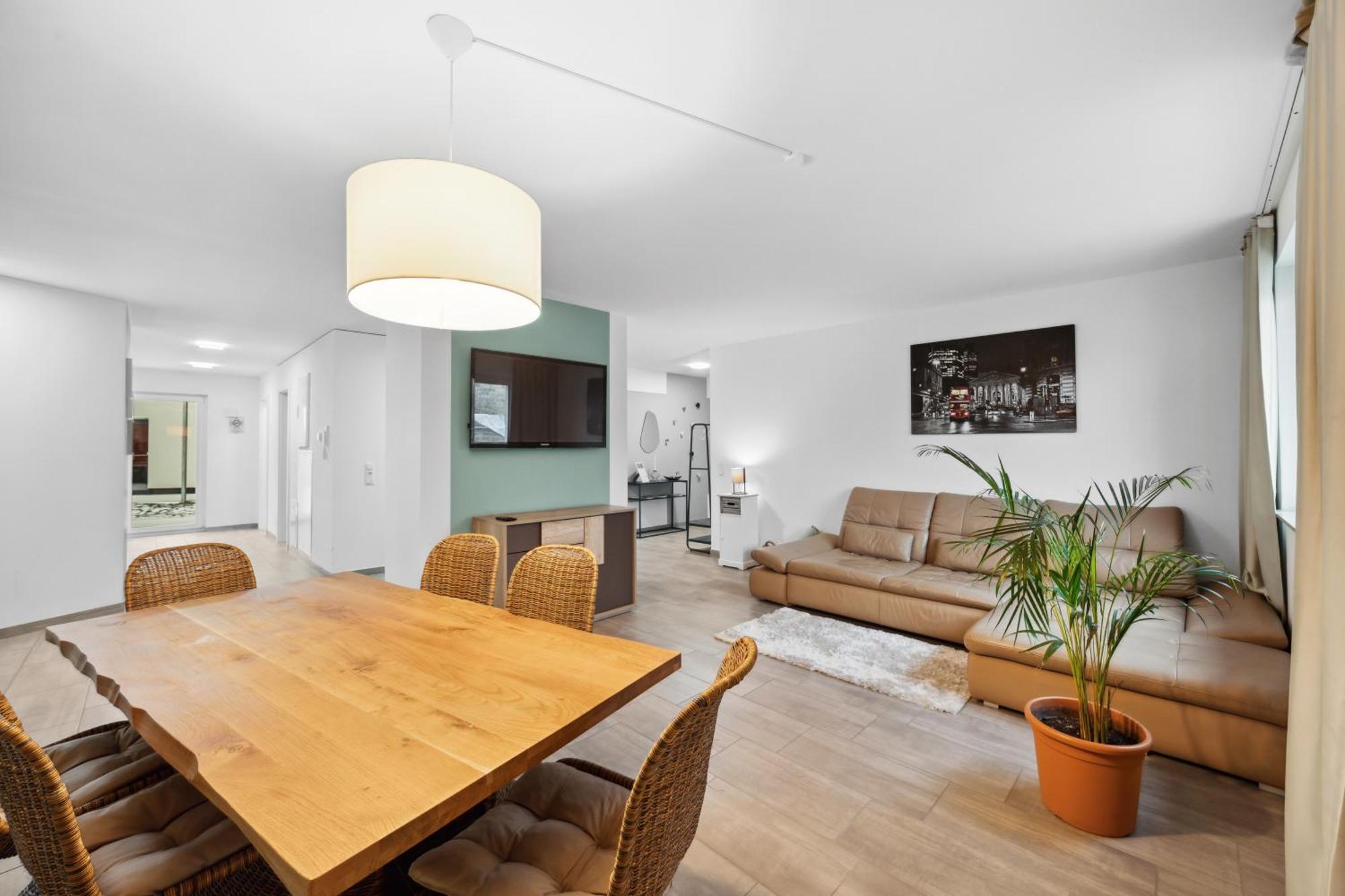 Sali Homes Spacious With Terrace In Center Apartment *