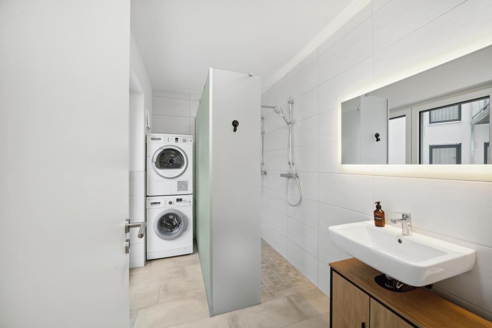 Sali Homes Spacious With Terrace In Center